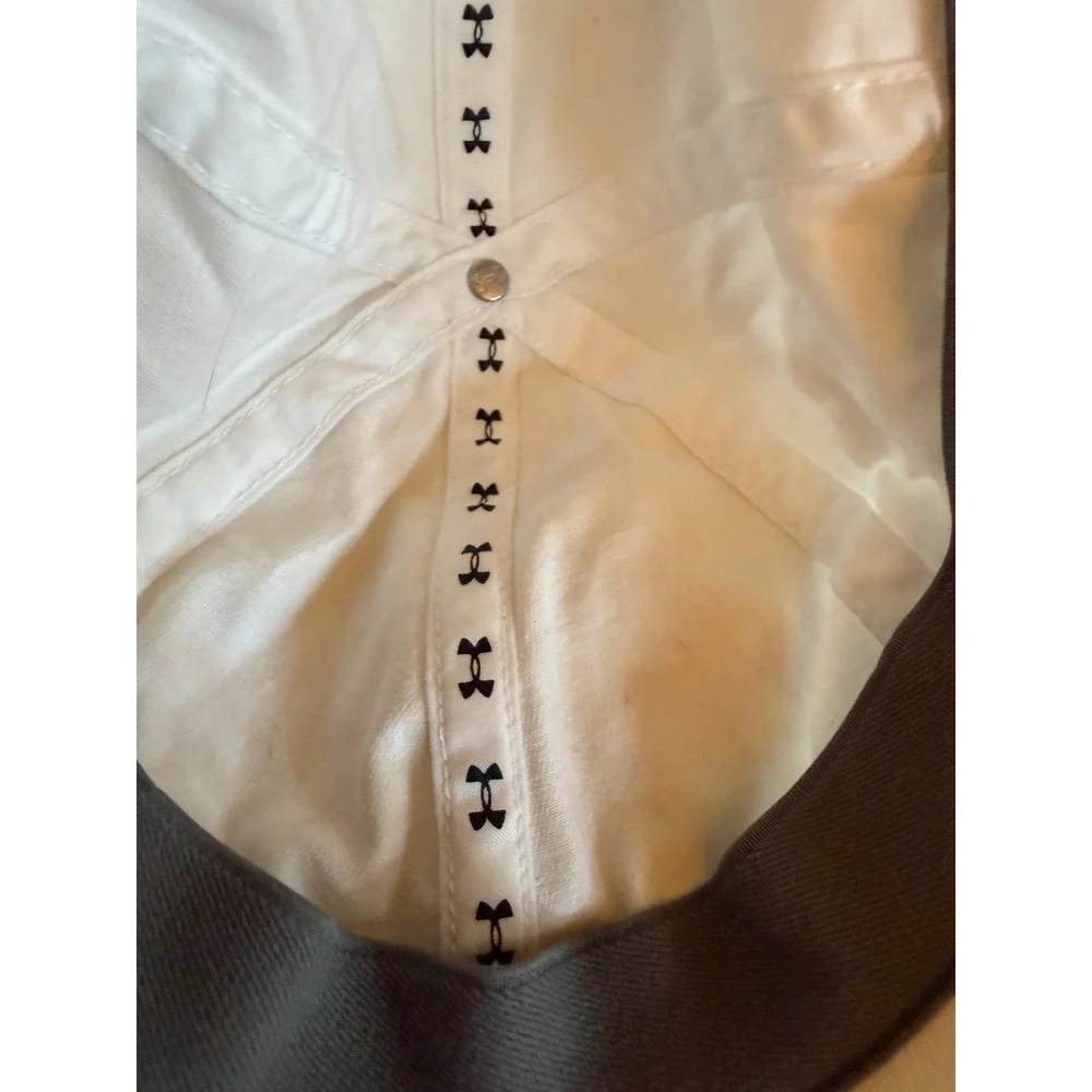 Under Armour‎ White Baseball Cap Hat Adjustable Strap Mens Womens Unisex